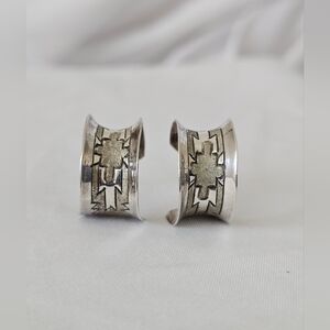 VTG Native American Patina Sterling Silver Navajo Rug Hoop Earrings